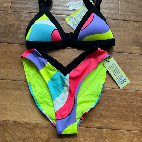 NWT Oneone swim size small - Picture 3 of 4